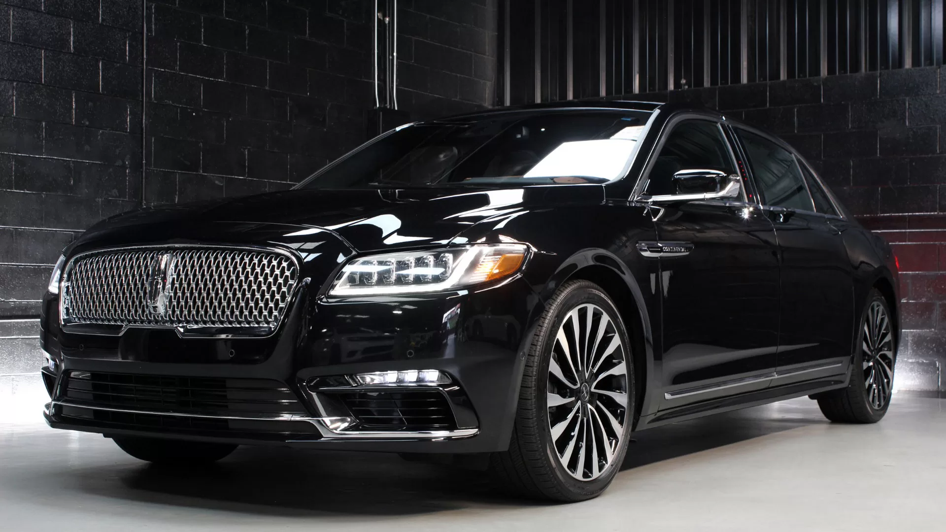 Krownkey Limo Service North Caroline - Lincoln Continental