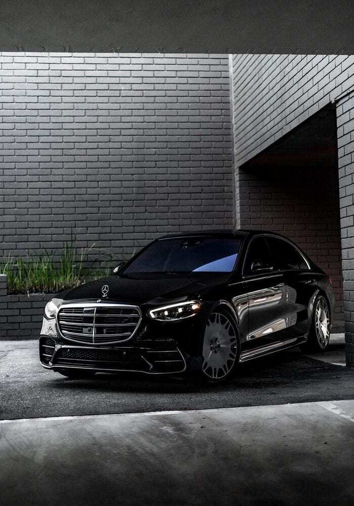 Krownkey Limo Service North Caroline - Fleet of Luxury Sedans