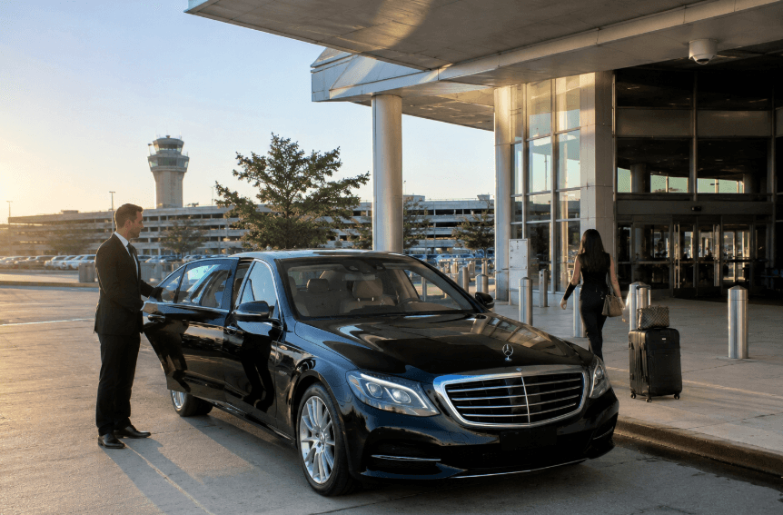 how early should i arrive at clt airport